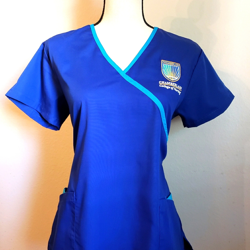 Chamberlain Nursing School Uniform Small Scrub Top